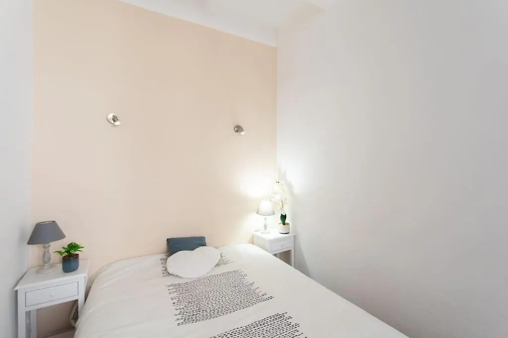 칸느 C17 2P Port Palais & Croisette 8Mins Walk Balcony 아파트 프랑스