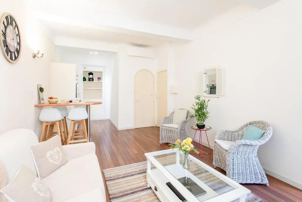 C17 2P Port Palais & Croisette 8Mins Walk Balcony Apartment Cannes 0*,